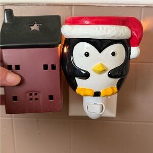 Scentsy Penguin and House plug in Warmer. 2 shades and one plug in